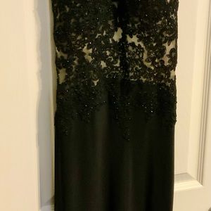 Madison James, size 6, black full length, open back dress